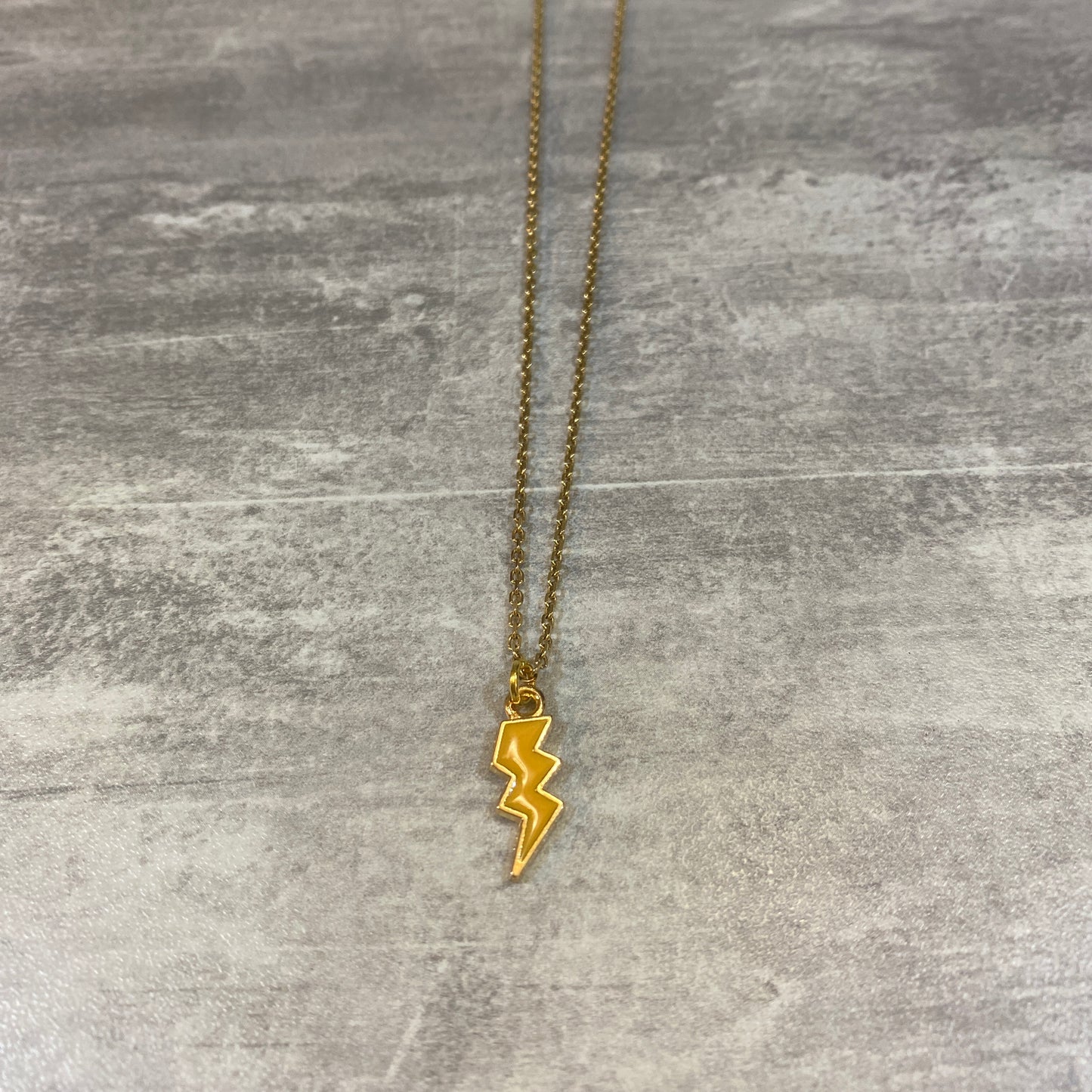 Collier pendentif éclair