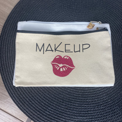 Pochette Makeup Kiss en jute